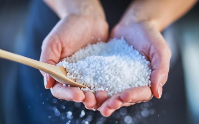 Perché aggiungere sale al tuo detersivo per piatti potrebbe trasformare la tua esperienza in cucina