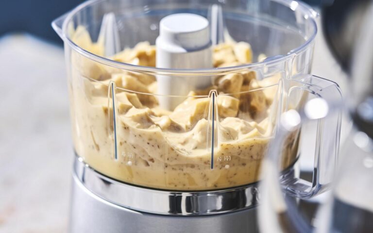 Un chef spiega come fare un purè ultra-liscio senza latte né robot
